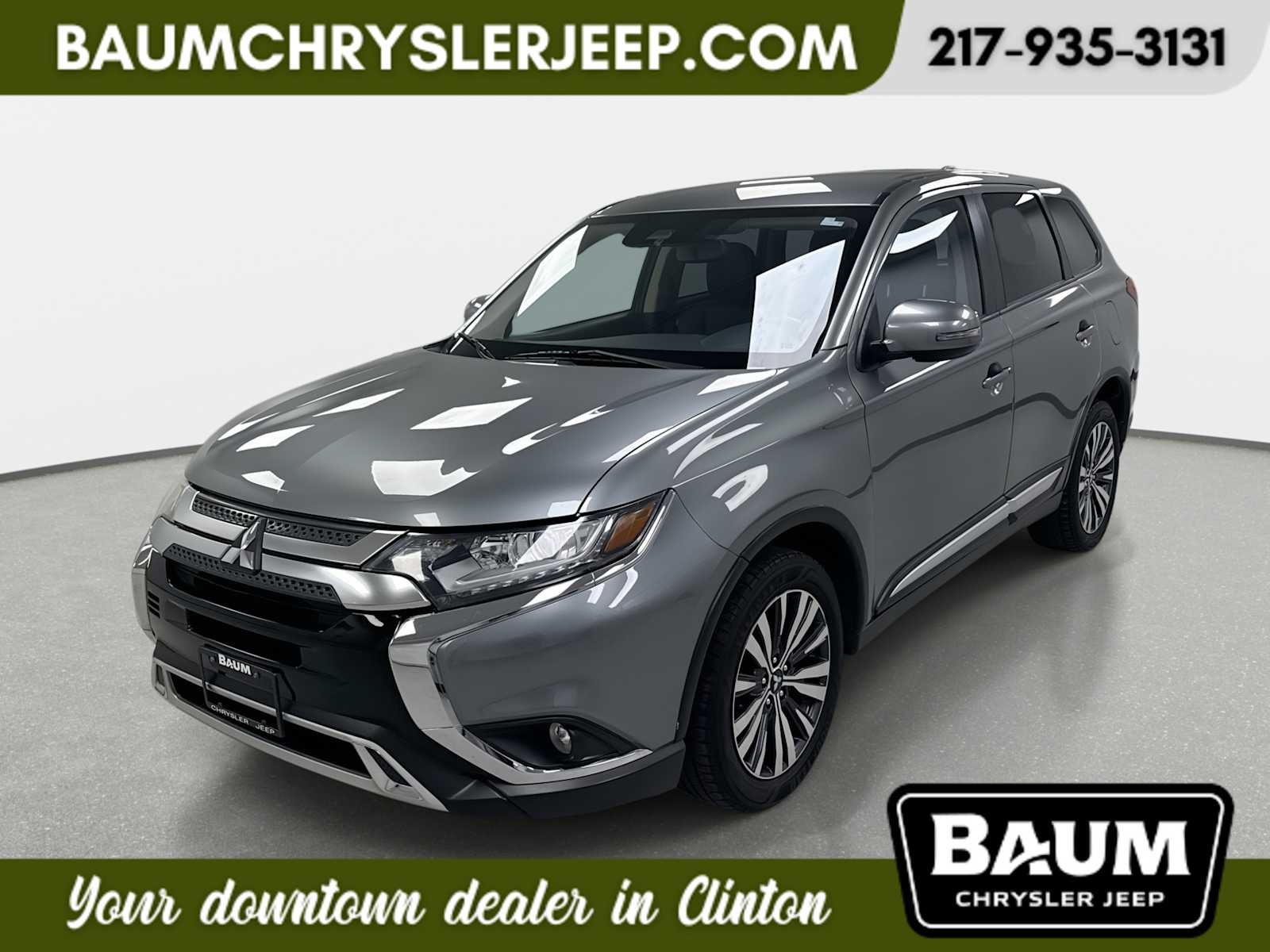 2020 Mitsubishi Outlander SE 2.4 S-AWC in Mercury Gray Metallic — front three-quarter view