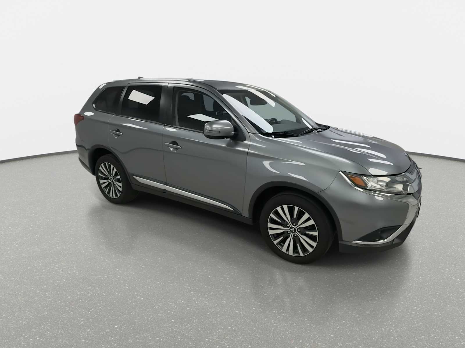 2020 Mitsubishi Outlander — side profile view
